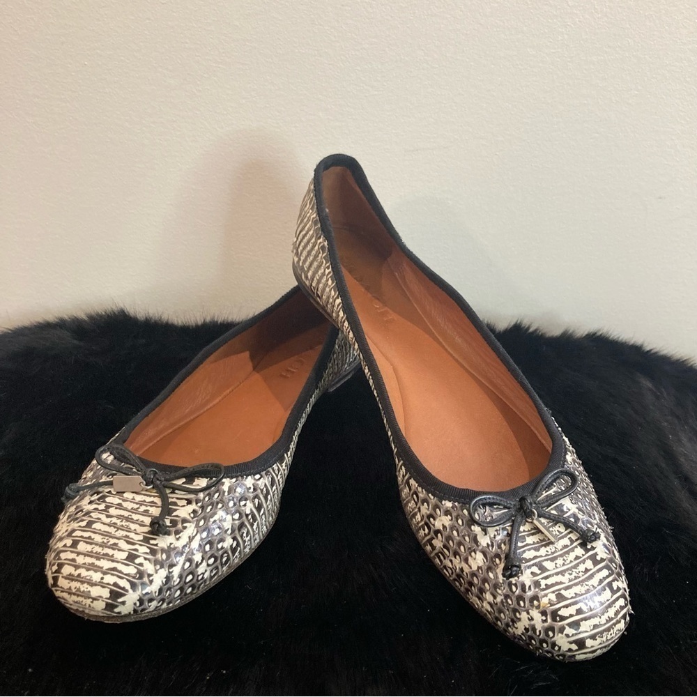 Coach Snake Skin Print Black and White Flats Sz 9